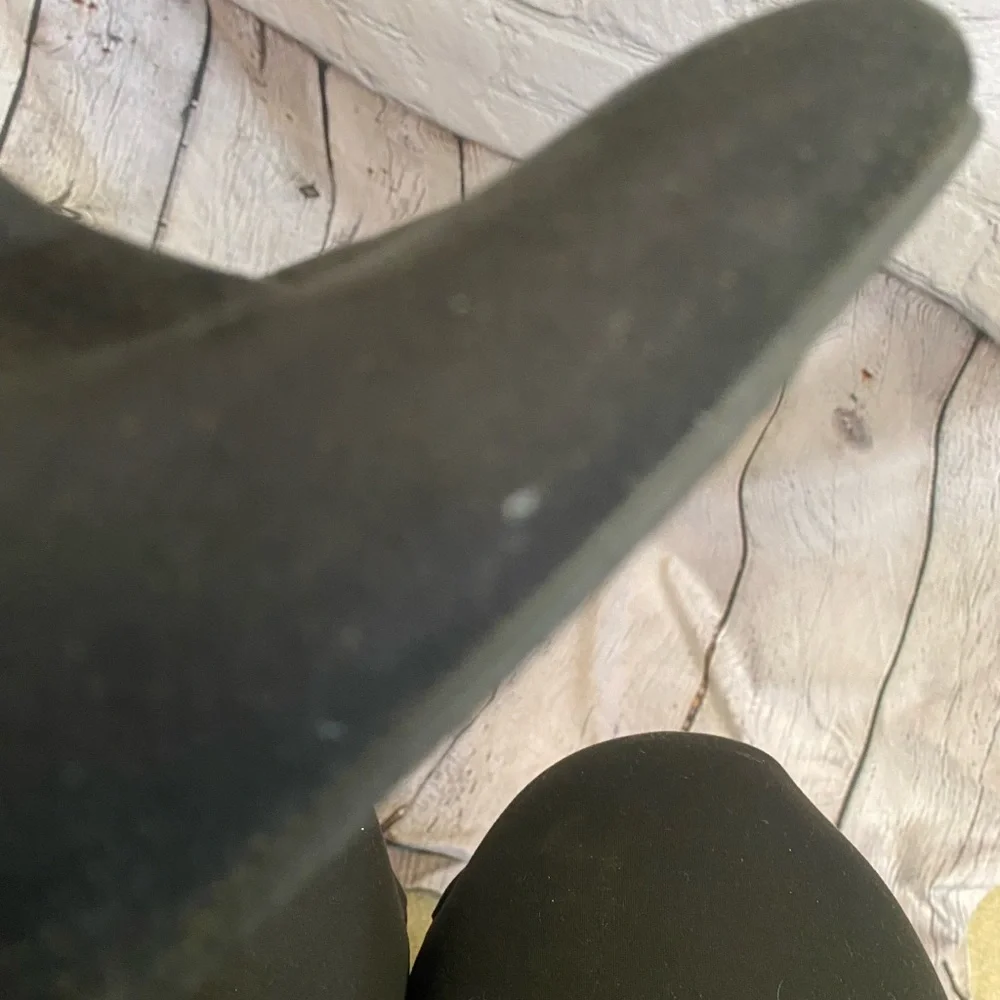 Merrell Women’s Black Suede Zip Up Ankle 4” Heel Booties Size 11‎